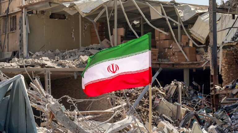 Iran executes people, including teens, by hanging
