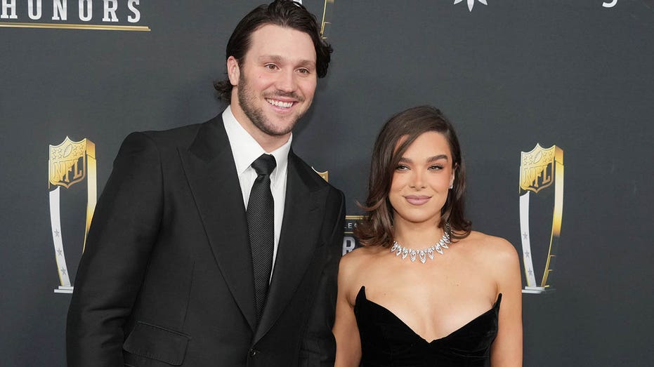 Josh Allen, Hailee Steinfeld announce birth of first child