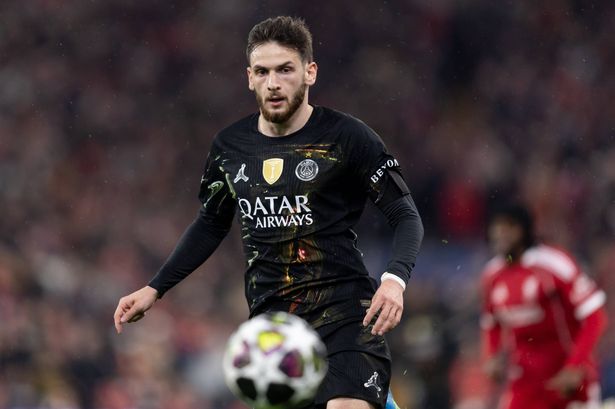 Khvicha Kvaratskhelia 'wants Premier League move' with Liverpool high on list