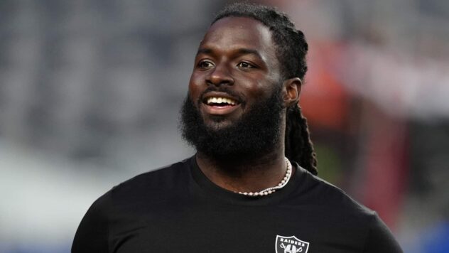 Las Vegas Raiders: Retain Key Blocking Tight End for 2026