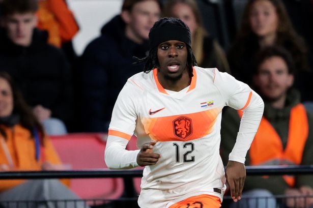 Liverpool 'offered chance to sign right-back' after latest Jeremie Frimpong concern