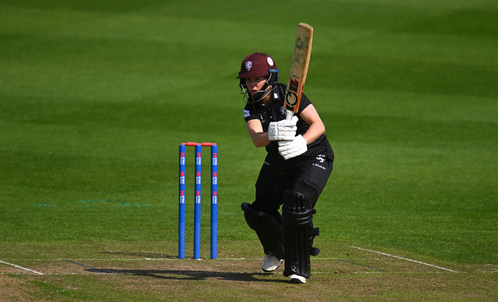 Luff hangs tough to land one-wicket win for Somerset