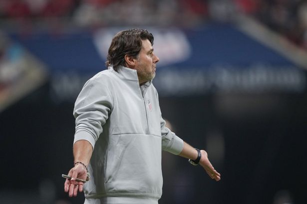 Mauricio Pochettino's little dig at Chelsea that made Gary Neville, Roy Keane and Ian Wright laugh