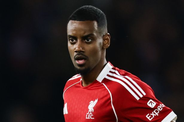 Michael Owen gives Alexander Isak opinion and offers Anthony Gordon transfer claim