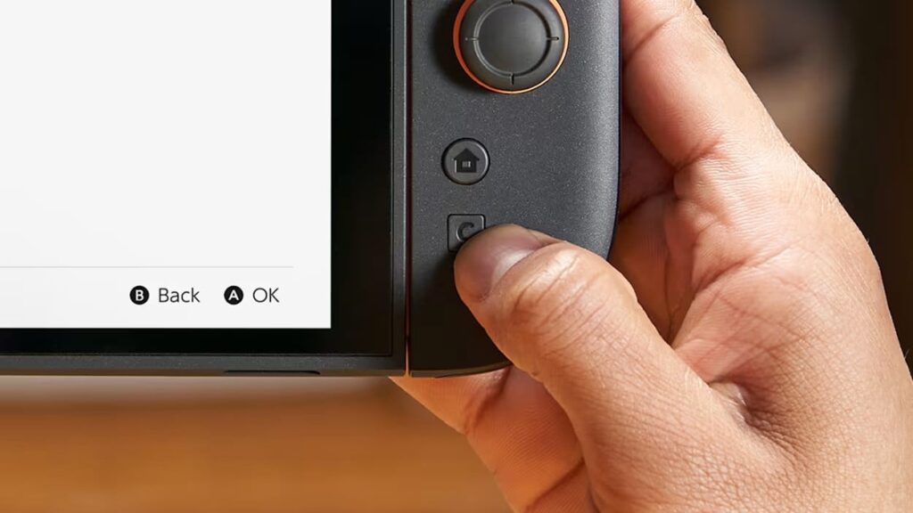 Nintendo Really Wants You To Press Switch 2's GameChat Button
