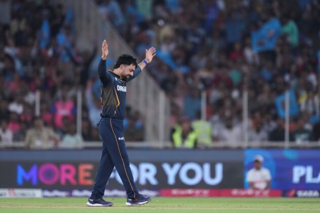 No Gill for Titans as Royals choose to bat