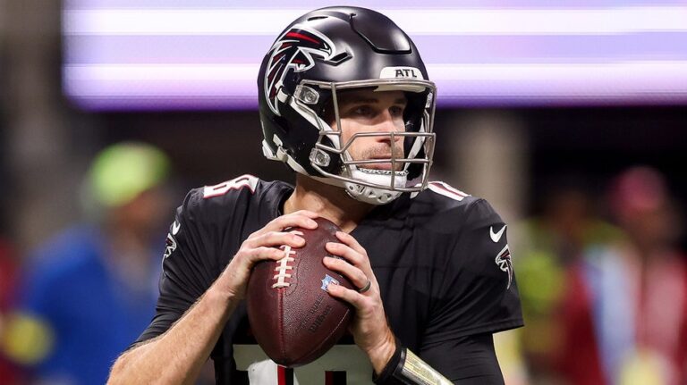 Raiders agree to deal with Pro Bowler, while team is expected to draft QB with top pick