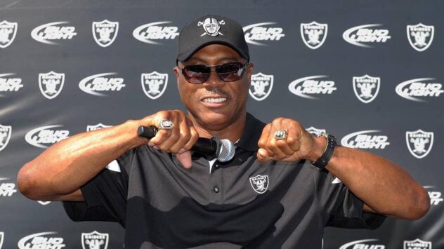 Raiders' Super Bowl hero Rod Martin, who holds major record in big game, dead at 72