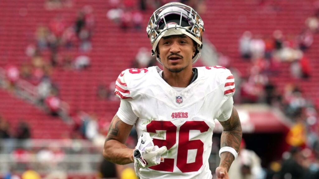 Reports: Bucs adding CBs Chase Lucas, Kemon Hall