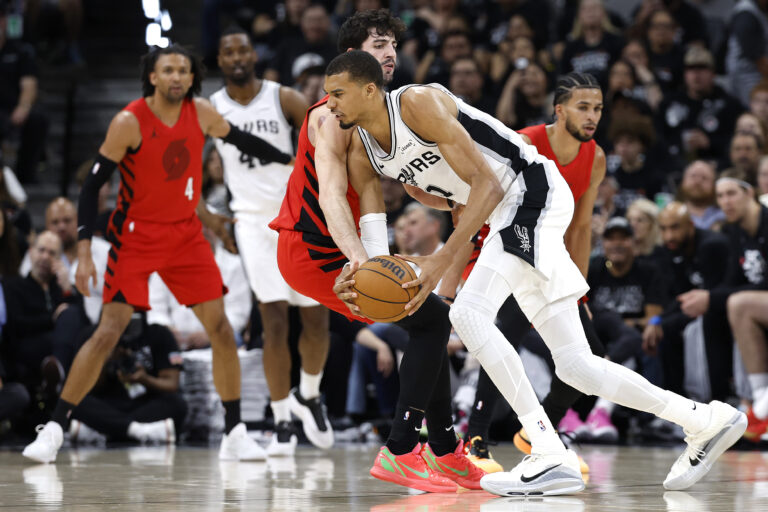 San Antonio vs. Portland, Final Score: Spurs close out the Blazers with Fox’s big finish 114-95