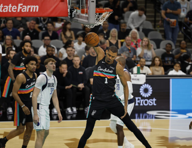 Spurs vs. Mavericks player grades: Wembanyama drops 40 in return