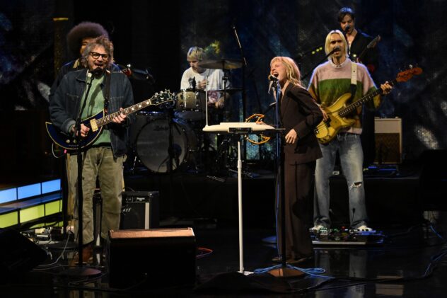 Watch Hayley Williams and Jeff Tweedy Cover Unknown Mortal Orchestra on Colbert