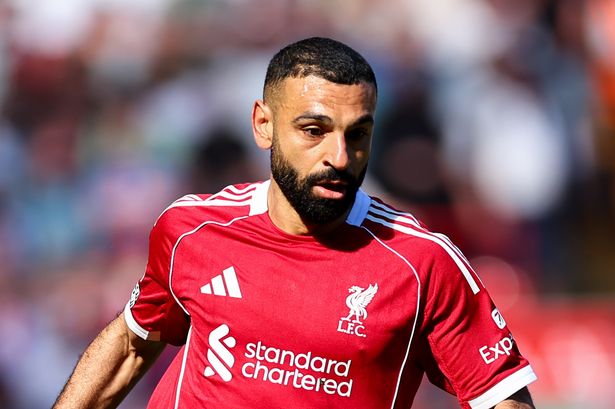 3 forwards Liverpool could replace Mohamed Salah with as one 'option' makes decision on future