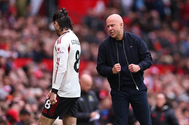 Arne Slot offers honest verdict on controversial goal in Man Utd vs Liverpool