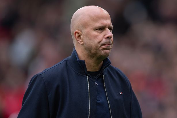 Arne Slot reminded he faces 'unique situation' as Liverpool replacement available