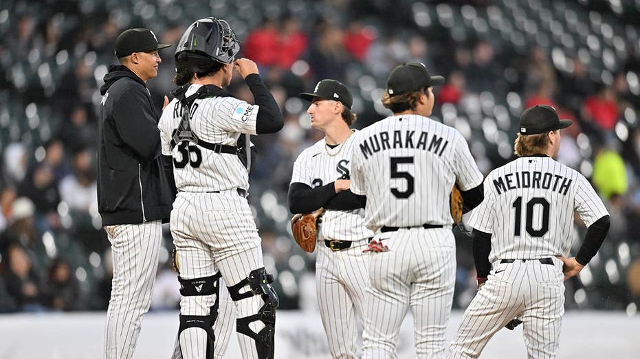 Baseball fan hospitalized after falling into visiting bullpen during White Sox-Royals game