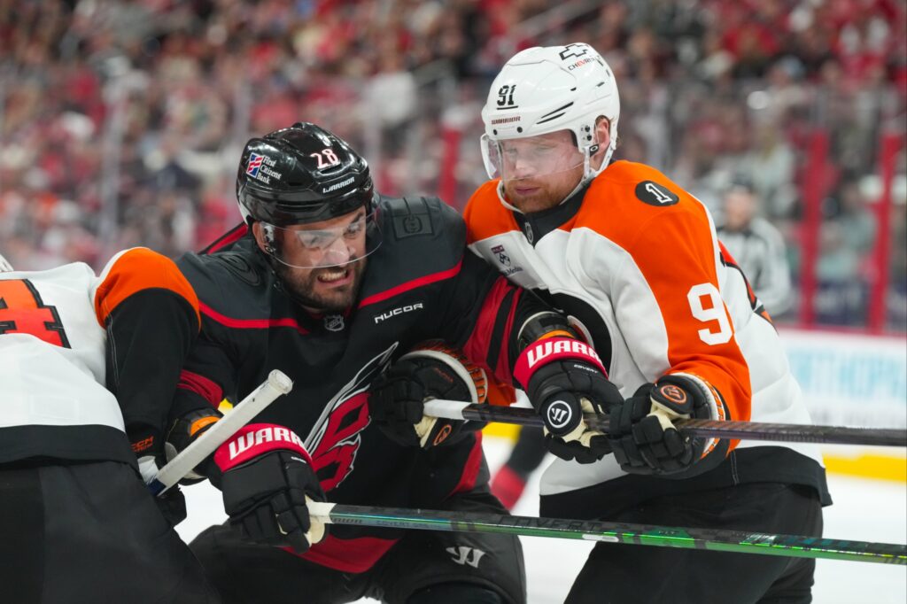 bet365 bonus code: Bet $10, get $200 in bonus bets for Hurricanes vs. Flyers