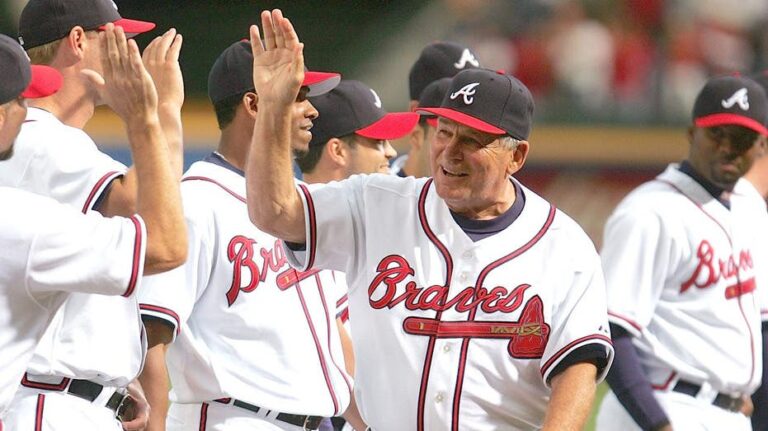 Bobby Cox, legendary Atlanta Braves manager who led 1995 World Series champions, dead at 84