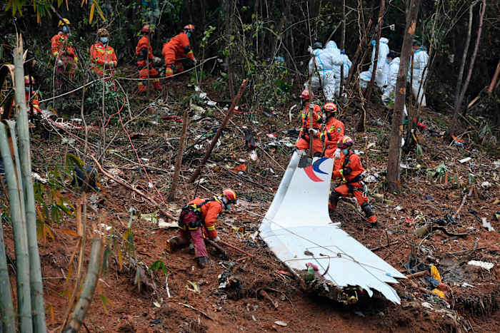 Both engines shut off and cockpit struggle came before 2022 China plane crash, NTSB data suggests