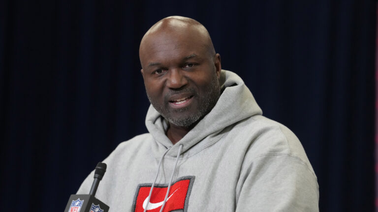 Bucs Rookie Mini-Camp Insider Day 1: Bain In 'Midseason Form,' New Coaches Bring Juice