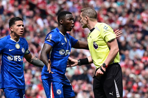 Chelsea frustrated by penalty decision as Calum McFarlane points finger at Craig Pawson