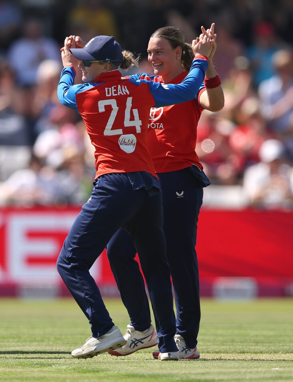Gibson, Dean knock over NZ for 80 as England cruise to series win