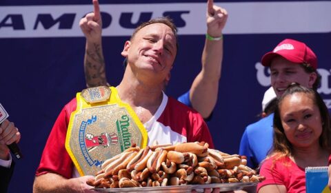 Joey Chestnut reflects on return to hot dog eating contest after contract dispute, temporary ban