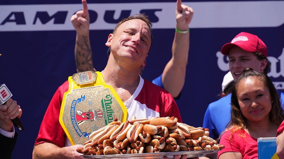 Joey Chestnut reflects on return to hot dog eating contest after contract dispute, temporary ban