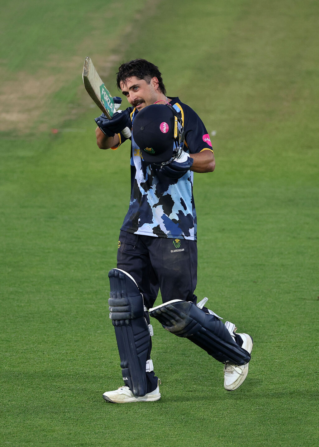 Kiran Carlson ton hands Glamorgan victory