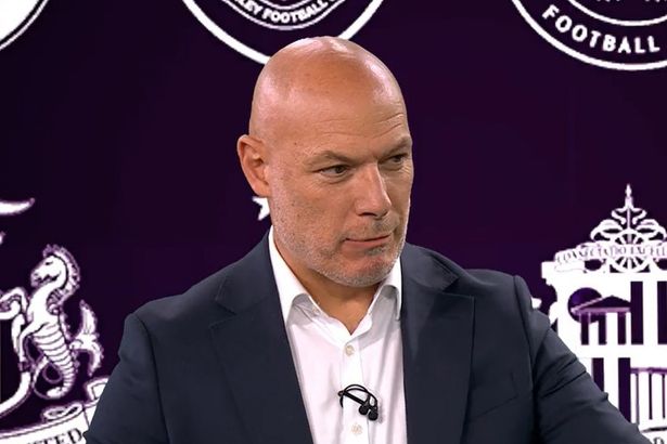 Liverpool given fresh VAR verdict as Howard Webb makes Man Utd admission