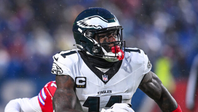 NFC Super Bowl contender could re-enter sweepstakes for Eagles' A.J. Brown