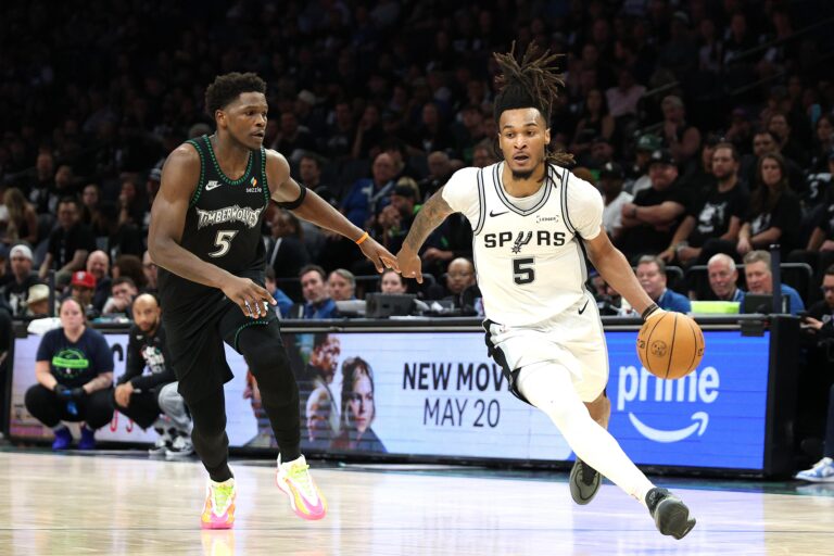 Spurs blow out Wolves to advance to Western Conference Finals