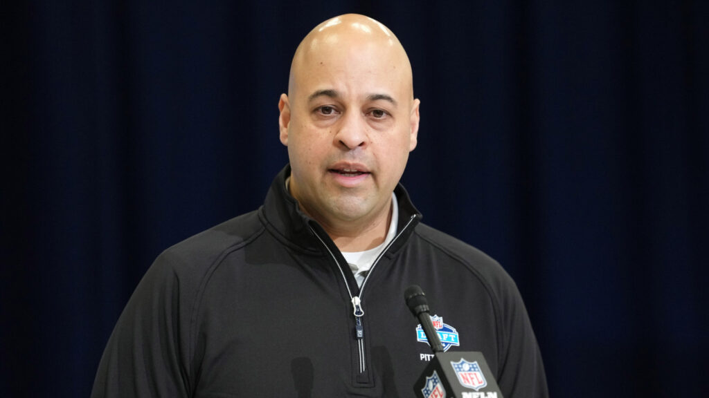 Steelers' strategy trashed by rival organization as several moves are questioned