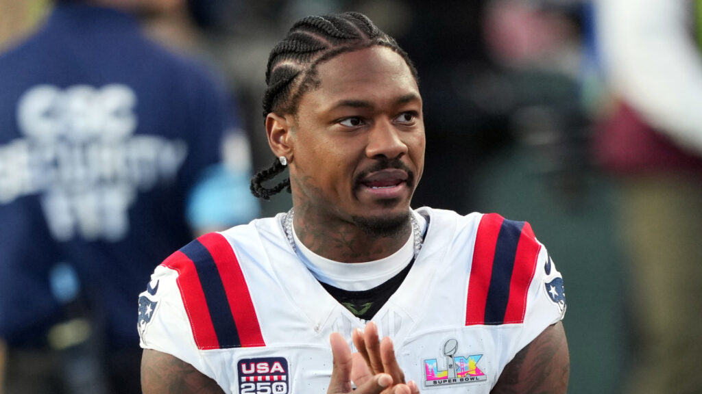 Stefon Diggs linked with four teams amid Patriots, A.J. Brown rumors