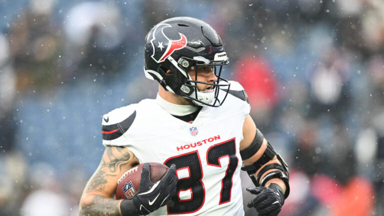 Texans TE Cade Stover Fully Recovered From Hernia Surgery