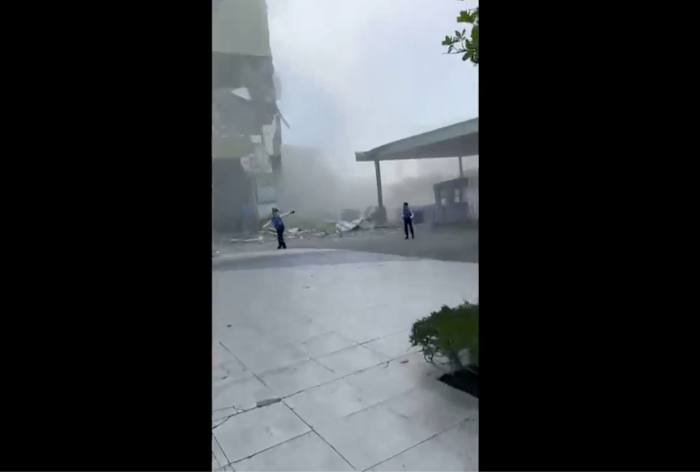A 7.8 magnitude earthquake rocks the southern Philippines, causing some damage and a tsunami warning