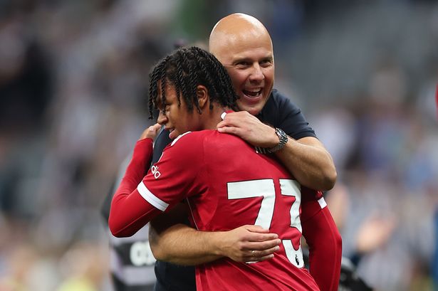 Arne Slot gave Rio Ngumoha perfect advice as Andoni Iraola faces biggest challenge