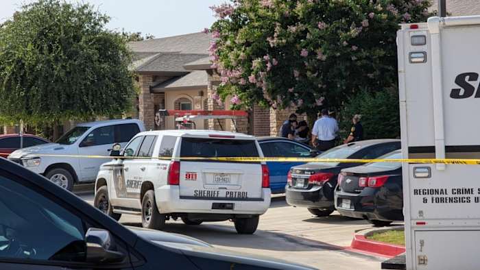 Authorities investigating after 2 found dead with gunshot wounds on far West Side, BCSO says