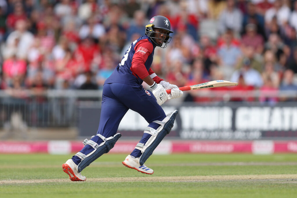 Bell-Drummond, Billings star in chase after Stewart four-for