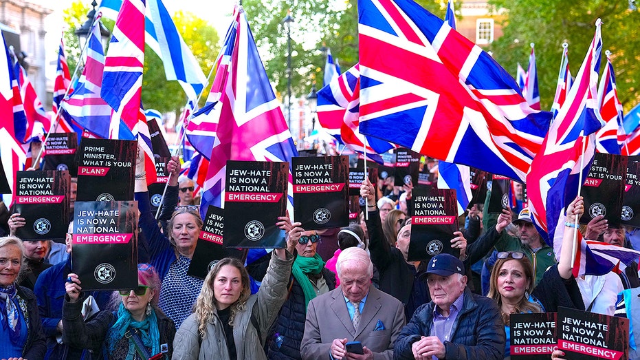 British Muslim police group called IDF a terrorist organization, questioned Hamas atrocity reports