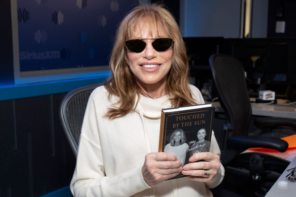 Carly Simon Readies First Album of Original Songs Since 2008