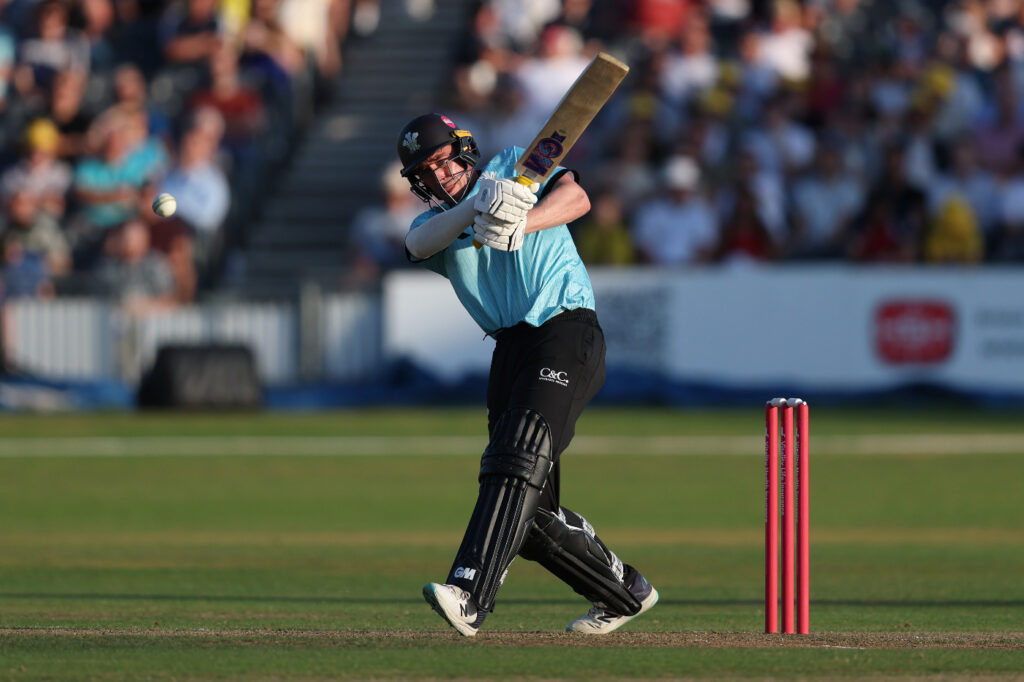 Dan Lawrence 94* in vain as Hampshire hold of Surrey charge