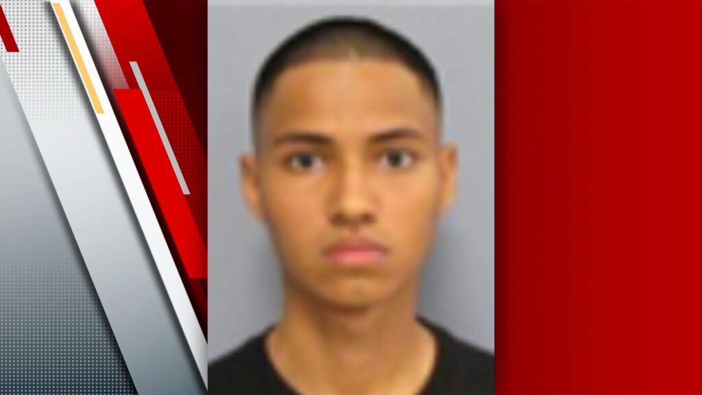 Deputy arrested after undocumented immigrant discovered in vehicle at border checkpoint, BCSO says