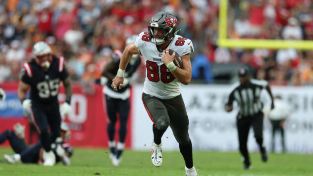 Does Cade Otton Still Have To Be The Bucs’ Iron Man In 2026?