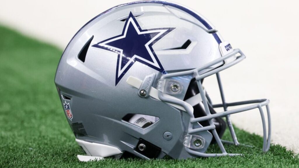 Ex-Cowboys Star Who Was Arrested For Exposing Himself To Young Girl Has Passed Away