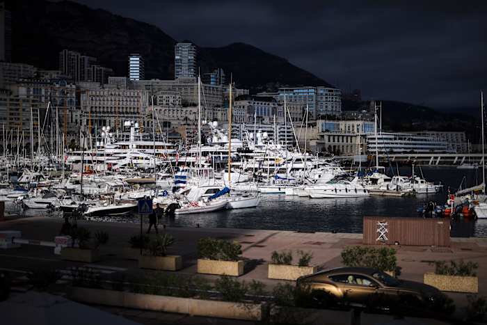 Explosion in Monaco injures 3 including Ukrainian tycoon, and suspected attacker flees to France