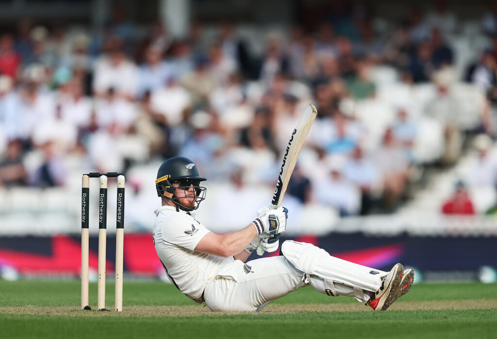 Glenn Phillips repels England to lead New Zealand recovery