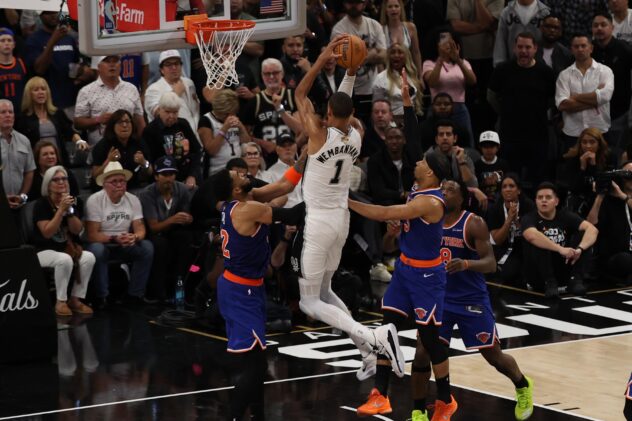 Highlights: Five players finish with 14+ points in late Game 2 comeback attempt