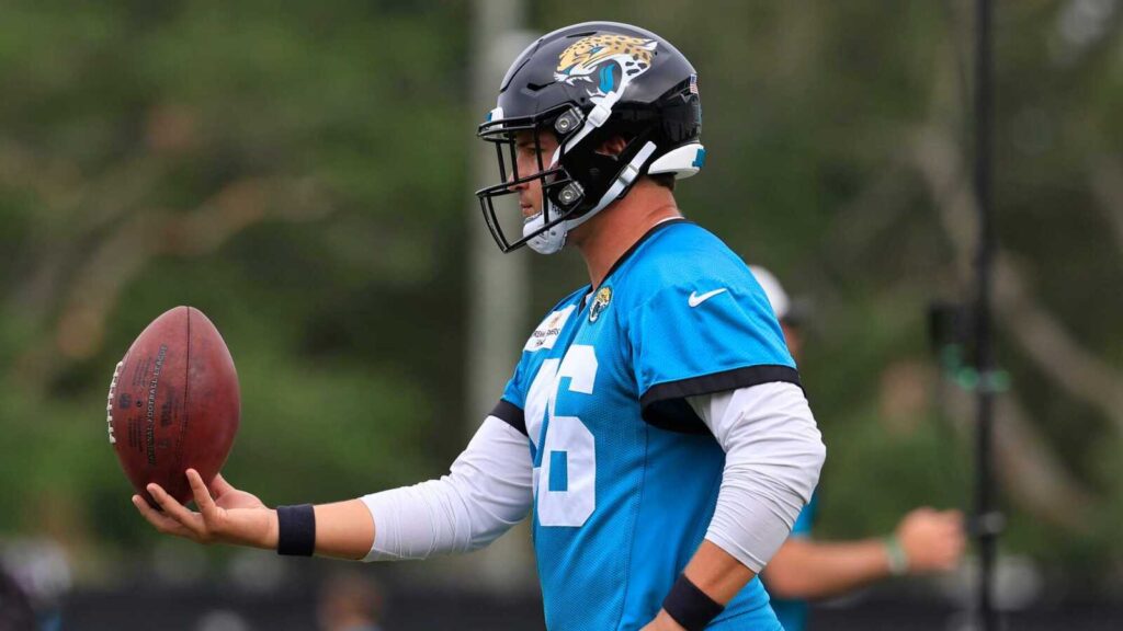 Jaguars To Extend LS Ross Matiscik