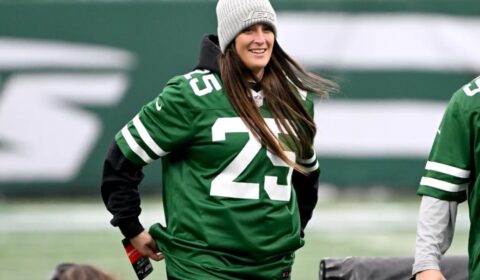 Jets super fan who attempted 100K field goal returning to MetLife with World Cup tickets
